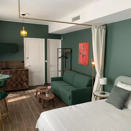 Les Fougeres Festival Jardin Garage Appartement *